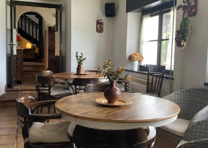 帕萨达梅尔朗特酒店 Pechón